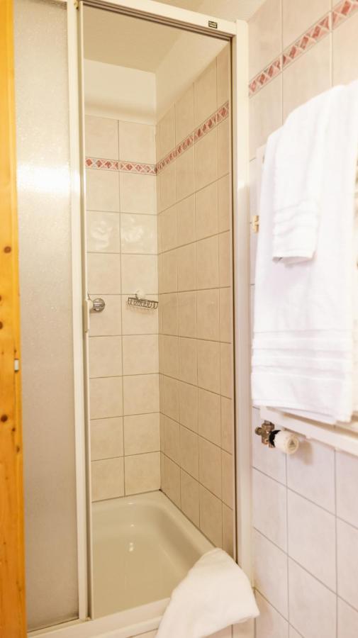 Wunderstay Alpine 16 Chic Studio Central Location Клостерс Екстериор снимка