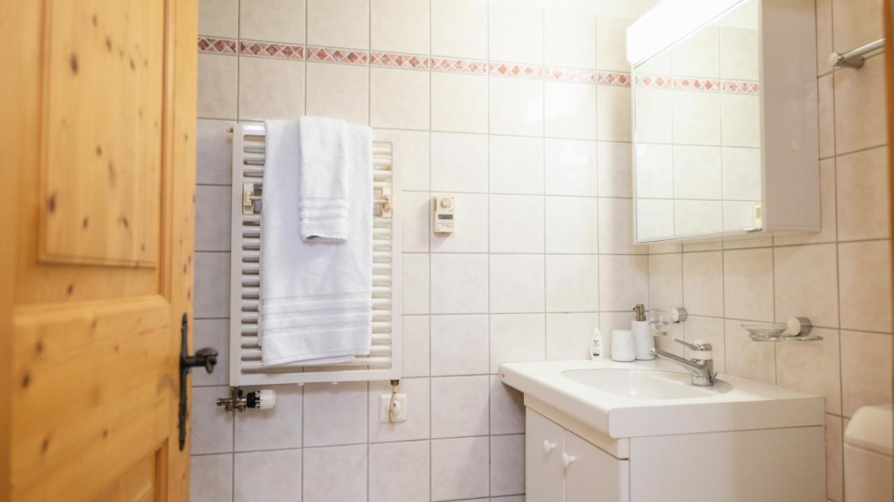 Wunderstay Alpine 16 Chic Studio Central Location Клостерс Екстериор снимка